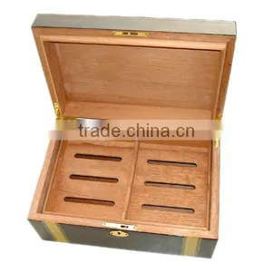 Wooden Cigar Case thumbnail-1