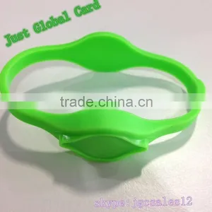 Compatible Rfid Chip Adjustable Silicon Wristband thumbnail-1