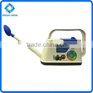 Big Capacity 4L Garden Plastic Watering Can thumbnail-1