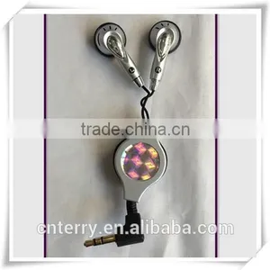 Dynamic With Retractable Cord In-ear Earphones thumbnail-1