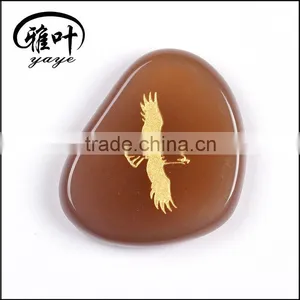 Wholesale Engraved Animal Natural Semi Precious Gray Agate Triangle Palm Stone Supplier's Choice thumbnail-2