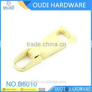 Manufacture Zipper Type Plastic Material Zipper Puller / Slider thumbnail-1