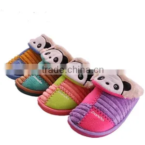 Rubber Outsole Slipper Lady Indoor Slipper With Cartoon Printing thumbnail-3
