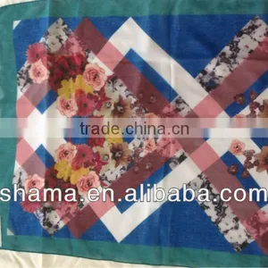 Big Repeat Size Printing Polyester Scraf thumbnail-2