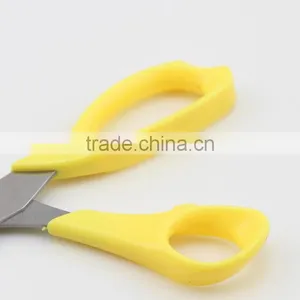 Plastic Handle Stainless Steel Household Scissors With Two Colors thumbnail-3