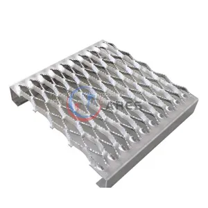 Large Expanded Metal Flattened Safety Grating thumbnail-1