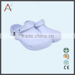 Unisex Gender Plastic Toe Cap Safety Boots in Operating Room thumbnail-1