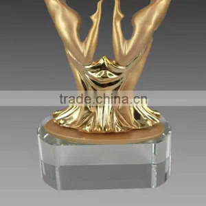 Brass Ladies Hold Globe Venus Awards With Base Design Factory Direct Sell Customized Black Metal Award Trophy thumbnail-5