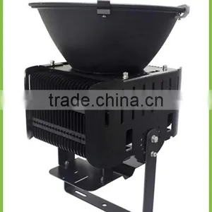 High IP65 Finned Aluminum Housing 500w Big Power Led Flood Light Parts With 5 Years Warranty thumbnail-3