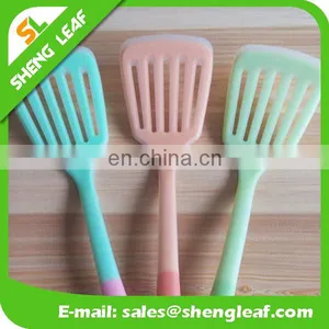 FDA Silicone Slotted Scoop / Silicone Spatula thumbnail-1