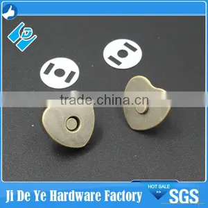 High Quality Wholesale Heart Magnetic Buttons thumbnail-3