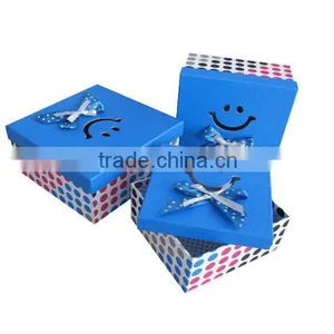 Square Colorful Gift Paper Box Set thumbnail-3