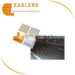 2016 Hot Sales Plastic Road Stud With Flat Bottom thumbnail-1