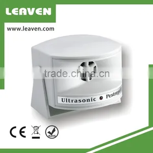 Ultrasonic Rodent Repeller With Bracket for Easy Attaching to Wall thumbnail-2