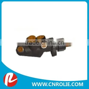 High Quality Aotomobile Spare Parts Brake Master Cylinder for Japanese Car Diameter 19mm OEM 4601000Q thumbnail-1