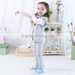 V-neck Fashion Baby Sleeveless Sweater thumbnail-2