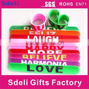 Cheap Custom Made Designed Slap Snap Silicone Bracelet thumbnail-1