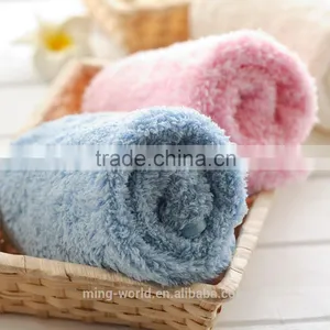 Wholesale Fluffy Antibacterial Microfiber Folding Picnic Blanket thumbnail-5