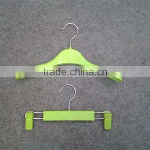 Eco Friendly Cheap Plastic Garment Children Hangers thumbnail-1