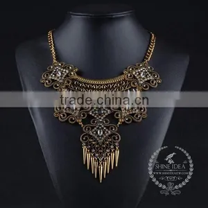 High Quality Vintage Colorful Rhinestone Chunky Statement Necklace Tin Alloy Fashion Women Pendant Necklace 6390101 thumbnail-4