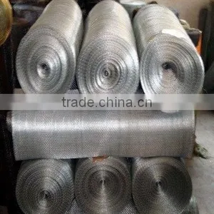 30m Roll of Square Wire Mesh thumbnail-1