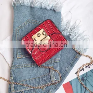 Lady Red Small Side Bag for College Girls thumbnail-5