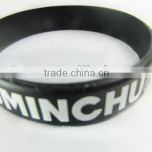Custom Cheap Personalized Thin Decorational Silicone Bracelet thumbnail-1