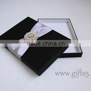 Graceful Black Silk Wedding Packaging Box for Invitation Cards thumbnail-5