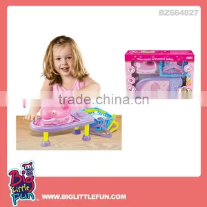 Battery-operated Toys Plastic Mini Toy Doll House Furniture thumbnail-1