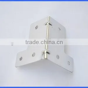 Large 8 Holes Corner Bracket With Strengthening Ribs thumbnail-4