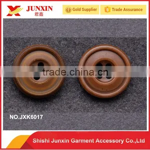 China Wholesale Custom Good Quality 4 Holes Shirt Button thumbnail-1