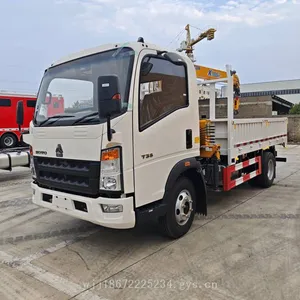 Sinotruk 3-seater Export-type Small Truck-mounted Crane Equipped With a 3-ton Xcmg Straight Boom Crane thumbnail-2