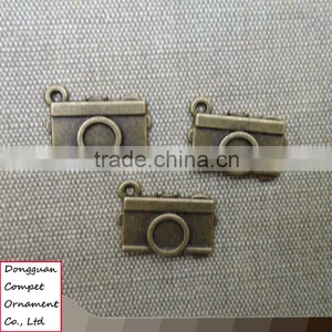 Wholesale Diy Accessories Archaize Alloy Mini Digital Camera Pendant thumbnail-1