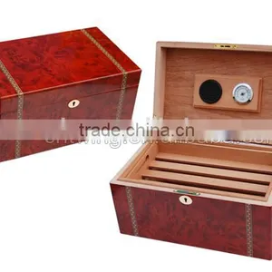 Homemade Vintage Spanish Cedar Wood Cigar Humidor thumbnail-4