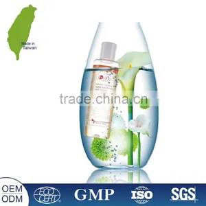 MIT Elastic Refill the Water Quickly PETALS HERB WHITENING SKIN TONER thumbnail-5