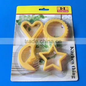 4 Pcs Plastic Cookie Cutter thumbnail-1