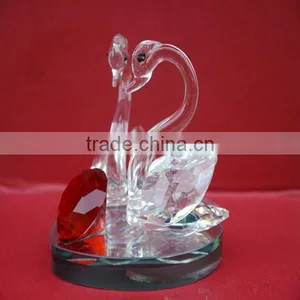 Clear Twin Swans With the Clear Crystal Stone thumbnail-3