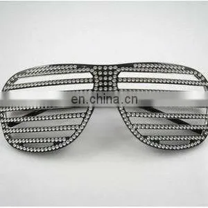 Diamond Shutter Glasses thumbnail-1