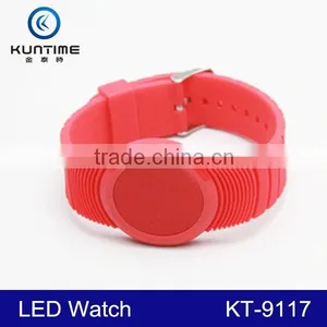 Hot Sale Touch Screen Digital Silicone Watch for Children thumbnail-4