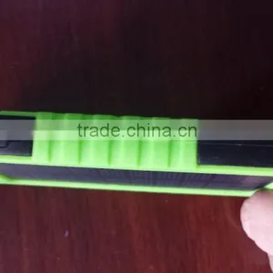 Outdoor Travel 12000mah Waterproof Solar Energy Mobile Phone Charger thumbnail-4