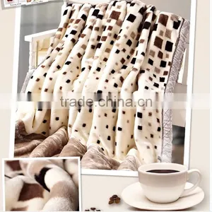 China Supplier Wholesale Flannel Blanket thumbnail-1