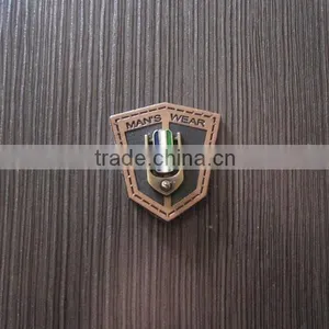 Brown Background With Antique Brass Metal Pu Label for Garment thumbnail-1
