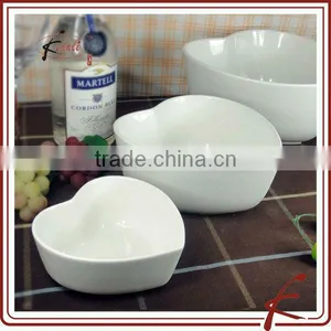 White Ceramic Heart Shaped Bowl thumbnail-1