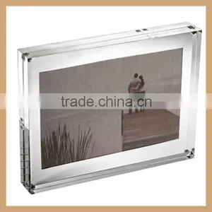 Customize Magnetic Acrylic Frame , Magnet Connecting Acrylic Photo Frame for Wedding Memorial thumbnail-5