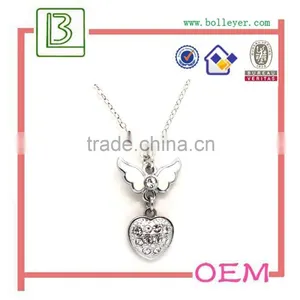 Unique Jewelry Design Wing And Heart Necklace With Diamonds thumbnail-6