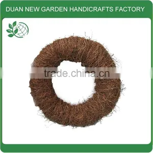 Christmas Rattan Wreath thumbnail-1