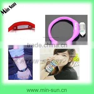 Hot Selling Wristband Pedometer & Silicone Pedometers thumbnail-1