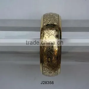 Polished Brass Bracelets With Elephant Patterns thumbnail-1