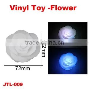 Vinyl Toys--Heart thumbnail-2