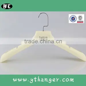 HA1423 Non Slip Plastic Clothes Hanger Rubber Coated Coat Hanger thumbnail-4